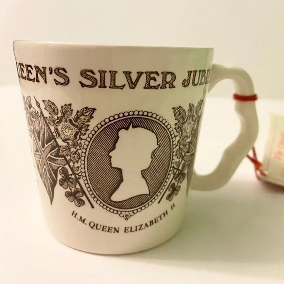 Vintage 1977 Royal Silver Jubilee Mason  Ironstone Mug Set of 2 England Crazing - Picture 9 of 16